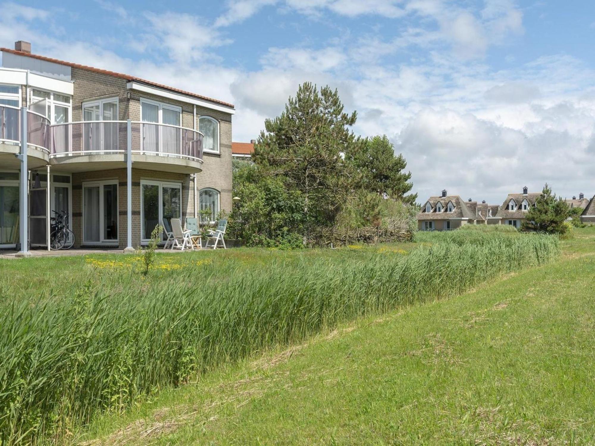 Remarkable Apartment With Beautiful Garden Julianadorp Eksteriør billede